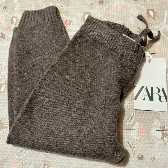 Zara Kids Unisex Chocolate Knit Sweater and Pants Set Toddler Size 2-3y NWT - Picture 3 of 6
